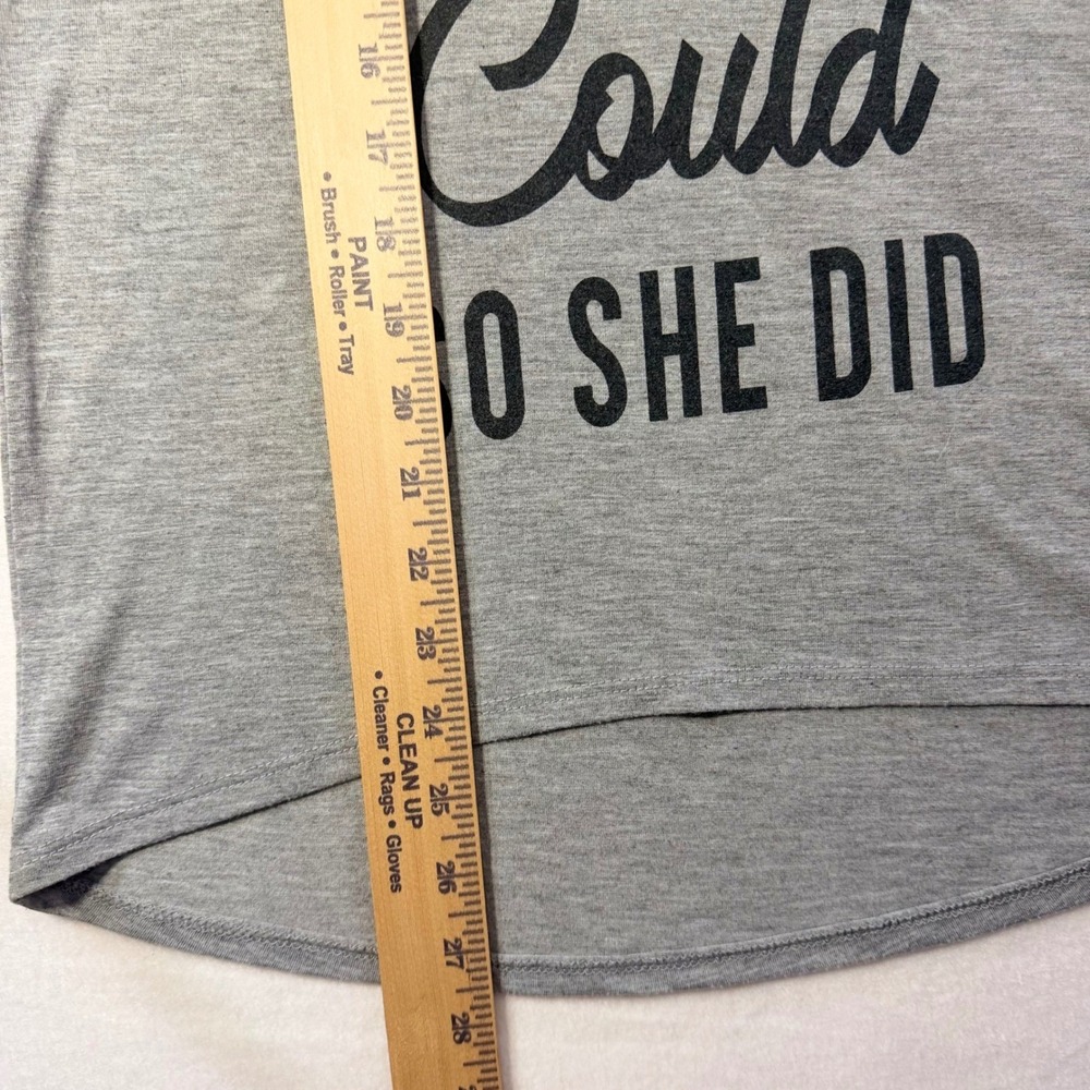 Zoe + Liv Womens Gray Graphic Tee She Believed She Could So She Did Size M - Picture 5 of 7